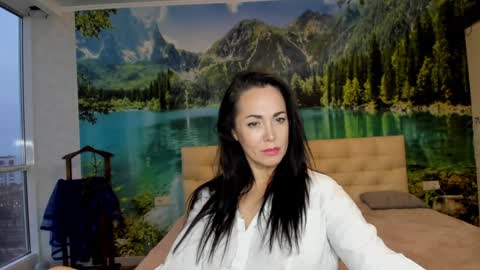 monica_weisss online show from 01/15/25, 04:57