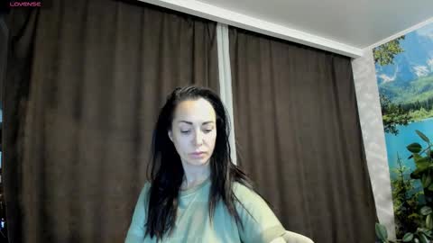 monica_weisss online show from 10/01/25, 06:14