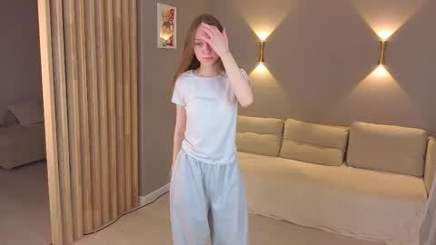 my name is Nika online show from 11/25/25, 04:18