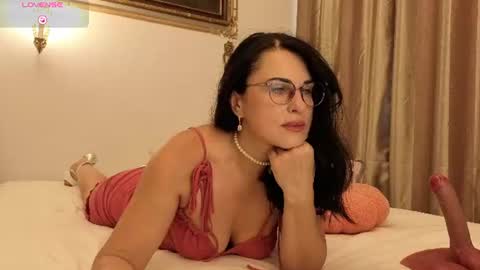 Snapshot of monicaluxxx chatting on 07/10/26, 01:25 monicaluxxx online show from 07/10/26, 01:25