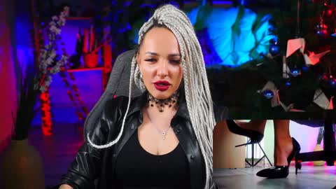 Snapshot of monicamaxwel chatting on 01/09/25, 11:58 Monika online show from 01/09/25, 11:58