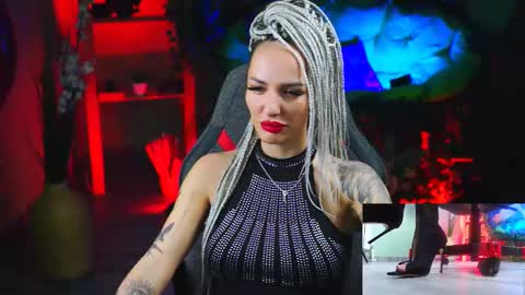 Snapshot of monicamaxwel chatting on 02/18/25, 12:06 Monika online show from 02/18/25, 12:06
