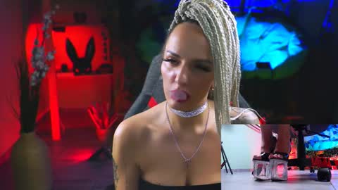 Snapshot of monicamaxwel chatting on 02/25/25, 06:09 Monika online show from 02/25/25, 06:09