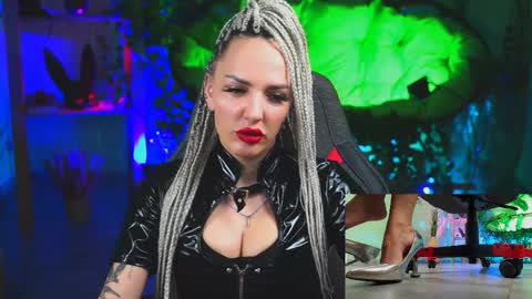 Snapshot of monicamaxwel chatting on 03/03/25, 12:27 Monika online show from 03/03/25, 12:27
