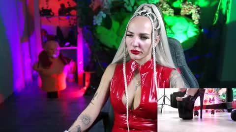 Snapshot of monicamaxwel chatting on 10/22/25, 11:10 Monika online show from 10/22/25, 11:10