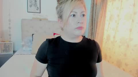 Mony online show from 03/12/25, 03:07