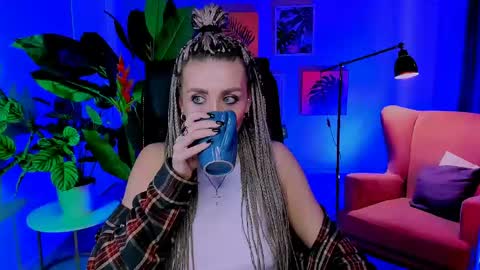 monicariley online show from 05/05/26, 10:01