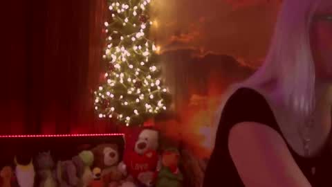 Snapshot of monicutex chatting on 12/29/24, 03:11 Monika online show from 12/29/24, 03:11