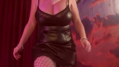 Snapshot of monicutex chatting on 01/16/25, 02:19 Monika online show from 01/16/25, 02:19