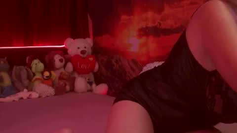 Snapshot of monicutex chatting on 09/12/25, 01:17 Monika online show from 09/12/25, 01:17