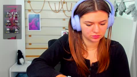 Snapshot of monika_youu chatting on 12/29/24, 01:49 Monika online show from 12/29/24, 01:49
