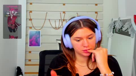 Snapshot of monika_youu chatting on 12/30/24, 02:51 Monika online show from 12/30/24, 02:51