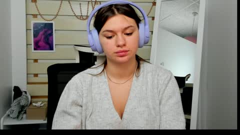 Snapshot of monika_youu chatting on 01/21/25, 02:15 Monika online show from 01/21/25, 02:15