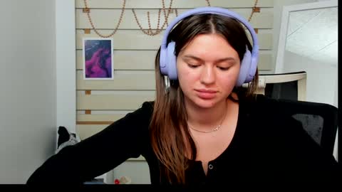 Snapshot of monika_youu chatting on 01/22/25, 06:20 Monika online show from 01/22/25, 06:20