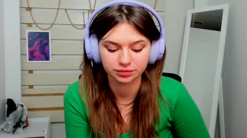 Snapshot of monika_youu chatting on 02/10/25, 04:47 Monika online show from 02/10/25, 04:47