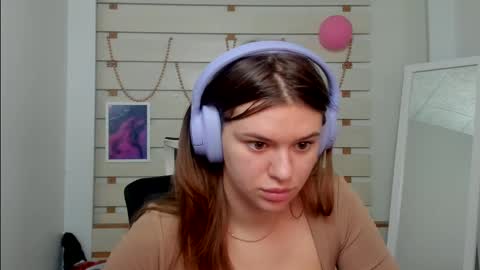 Snapshot of monika_youu chatting on 02/19/25, 01:39 Monika online show from 02/19/25, 01:39