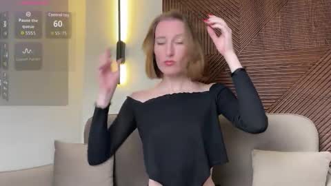 MonikaBos online show from 03/15/26, 09:32