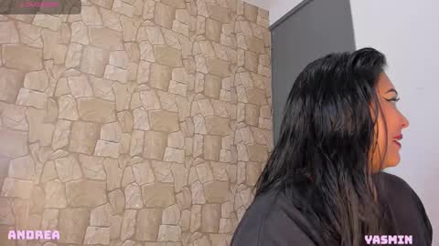 Snapshot of monikk__harrison chatting on 03/07/25, 12:12 monikk__harrison online show from 03/07/25, 12:12