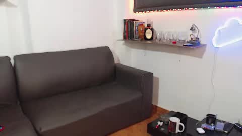 simon dice online show from 02/11/25, 08:10