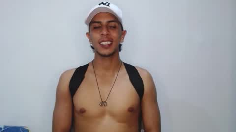 simon dice online show from 11/11/25, 01:49