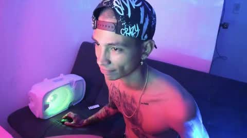 Snapshot of monkeyd_66 chatting on 12/17/24, 08:23 monkeyd_66 online show from 12/17/24, 08:23