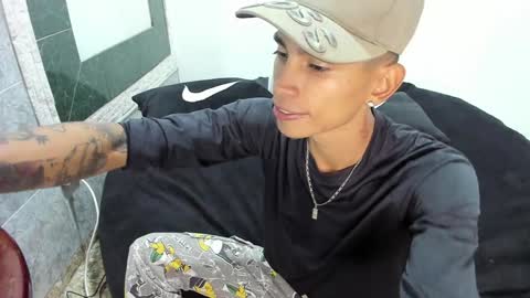 Snapshot of monkeyd_66 chatting on 02/02/25, 09:30 monkeyd_66 online show from 02/02/25, 09:30