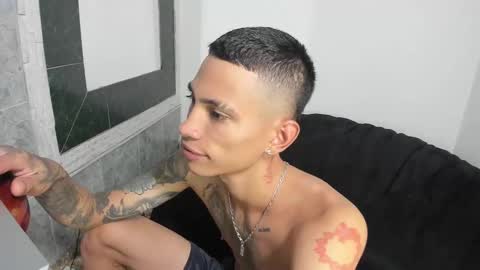 Snapshot of monkeyd_66 chatting on 02/27/25, 04:43 monkeyd_66 online show from 02/27/25, 04:43