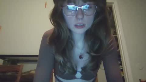 Snapshot of monkeygirl99 chatting on 02/06/26, 05:23 monkeygirl9 come play with me slut daddy bad spanking cute girl submissive online show from 02/06/26, 05:23