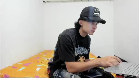 monky_0002 online show from 05/02/26, 06:13