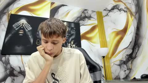 Snapshot of mono_blonde chatting on 06/11/26, 11:41 mono_blonde online show from 06/11/26, 11:41