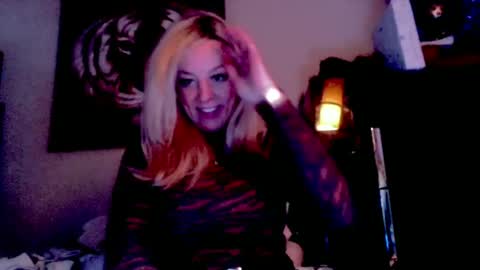 Snapshot of monroelovesyou chatting on 12/28/24, 08:16 Monroe online show from 12/28/24, 08:16