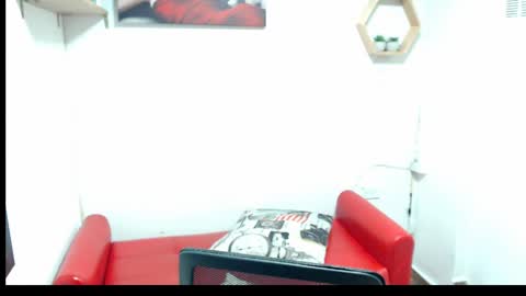 Snapshot of monserrat_diva chatting on 05/25/26, 06:36 monserrat_diva online show from 05/25/26, 06:36