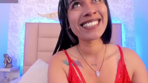Snapshot of monserrat_towers chatting on 10/06/25, 12:46 Adriana online show from 10/06/25, 12:46