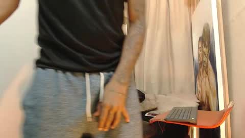 Snapshot of monsoon_the_best chatting on 10/15/25, 02:44 monsoon_the_best online show from 10/15/25, 02:44