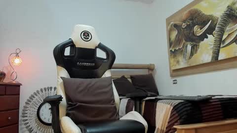 monsoon_the_best online show from 03/19/26, 04:16