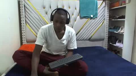 monstrous_cock1 online show from 06/25/26, 07:35