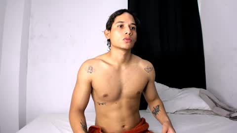 montes_juan online show from 09/15/25, 07:14