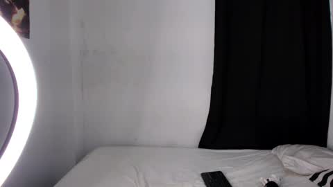montes_juan online show from 09/19/25, 07:03