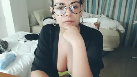 Monse online show from 04/17/26, 08:01