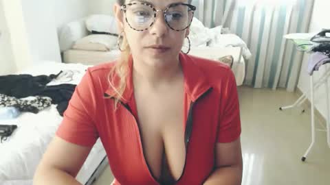 Monse online show from 04/24/26, 07:11