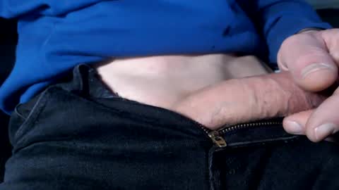 Snapshot of monty2727 chatting on 12/14/24, 06:56 Monty online show from 12/14/24, 06:56