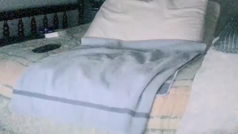 Snapshot of montydxxx2 chatting on 02/02/26, 12:42 montydxxx2 online show from 02/02/26, 12:42