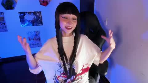 Snapshot of monxslove chatting on 05/11/26, 04:18 Monxse online show from 05/11/26, 04:18