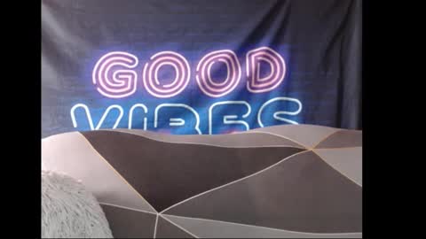 im Model Independent     you can support me with a followtip and thumbs up please its important for  you online show from 02/23/26, 08:12