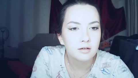 moodiemira online show from 11/26/25, 07:15