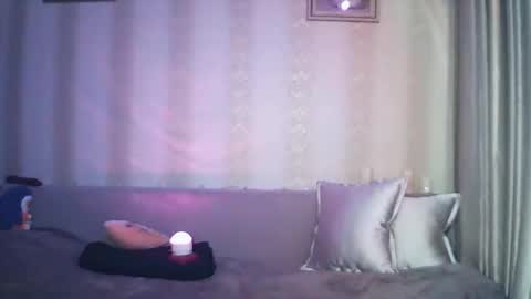 moodiemira online show from 02/21/26, 07:37