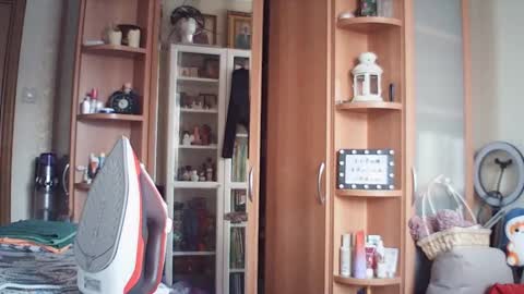 moodiemira online show from 03/11/26, 02:01