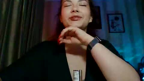 Snapshot of moodiemira chatting on 05/26/26, 08:05 moodiemira online show from 05/26/26, 08:05
