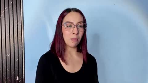 moolly_evanz online show from 05/28/26, 05:54