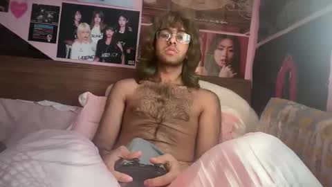 moon online show from 05/18/26, 02:12